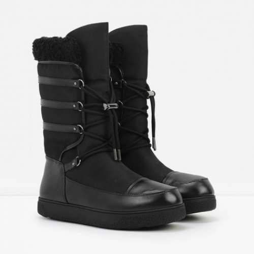 LACE-UP BOOTS